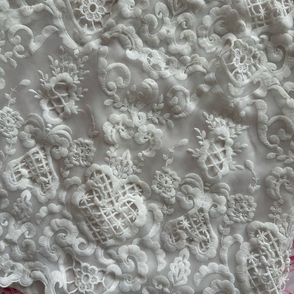 White Lace Top - Picture 7 of 8